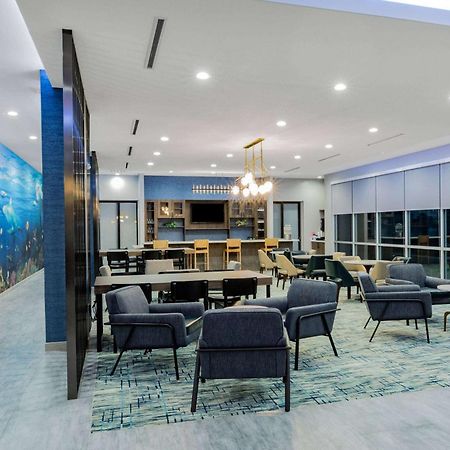 La Quinta Inn & Suites By Wyndham Galveston North At I-45 Екстериор снимка