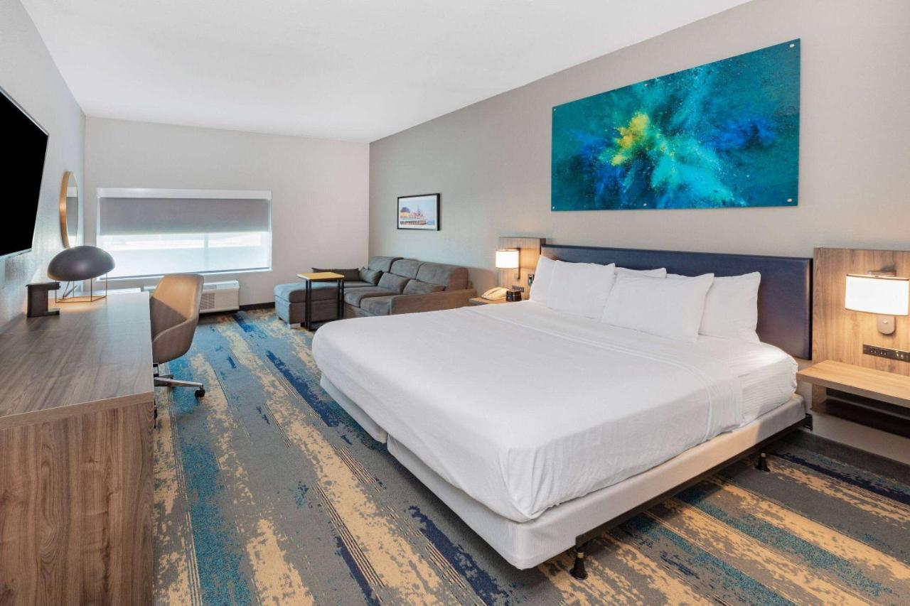 La Quinta Inn & Suites By Wyndham Galveston North At I-45 Екстериор снимка